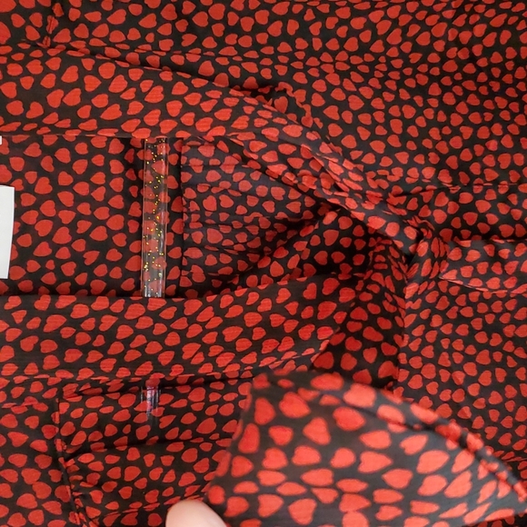 ❤❤❤ Valentine's Heart Romantic Blouse! NWOT Size Small ❤❤❤ - Picture 4 of 16